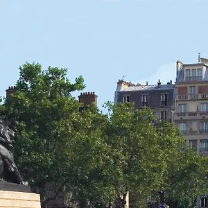 ** Hotel Du Lion France